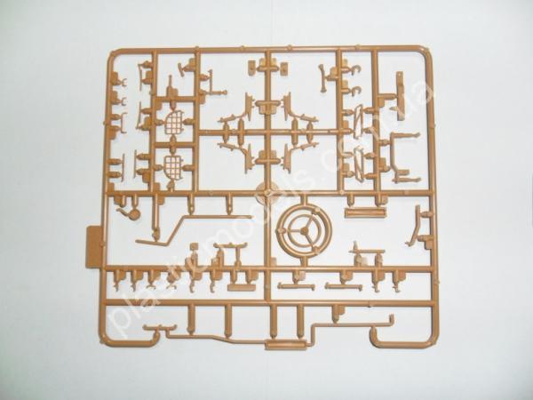 1/35 ICM 35518 ZiL-131 Emergency Truck, Soviet Vehicle