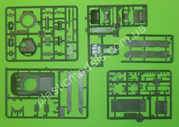 1/72 UM 371 Medium tank M4A1 Sherman