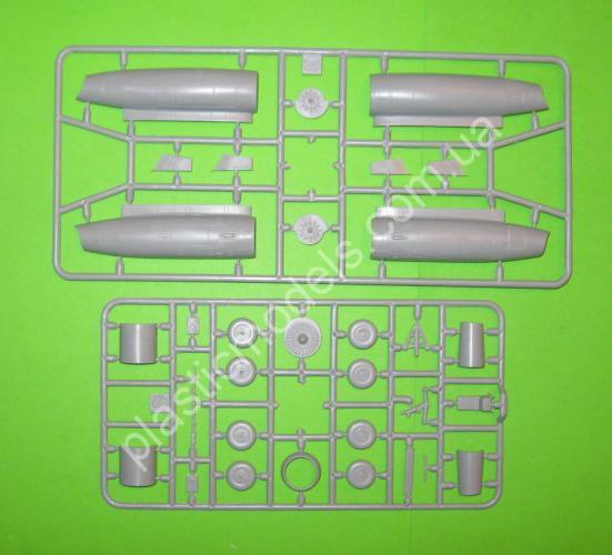 1/72 A-model 72260 Пассажирский самолет ТУ-134 ГДР