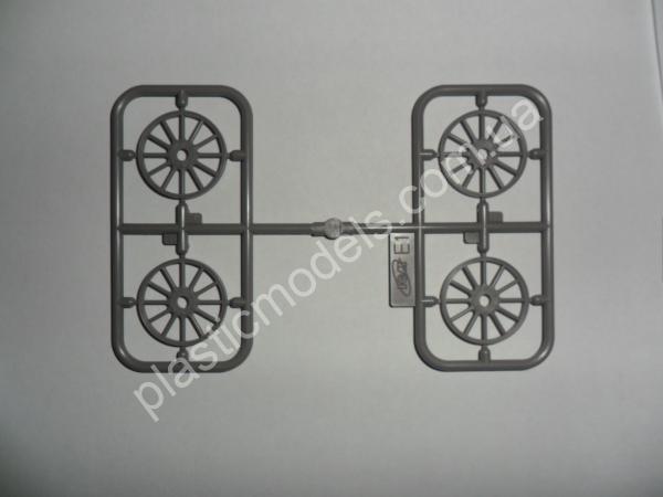 1/24 ICM 24001 Model T 1913 Roadster, American Passenger Car