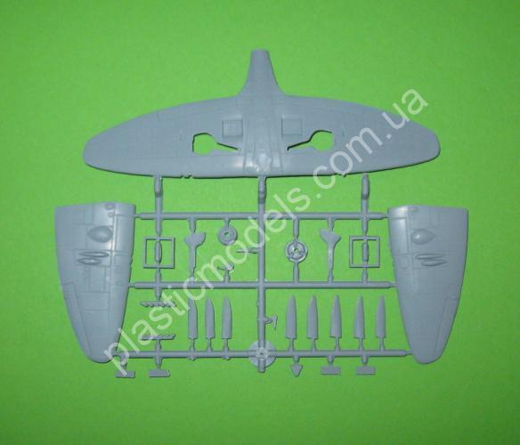 1/72 Admiral 7202 Supermarine Spitfire Mk.22 w/PE