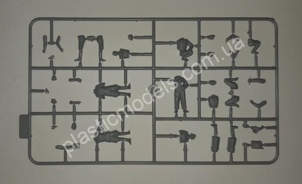 1/48 ICM 48254 U-2/Po-2VS with Soviet Pilots & GP (1943-1945)
