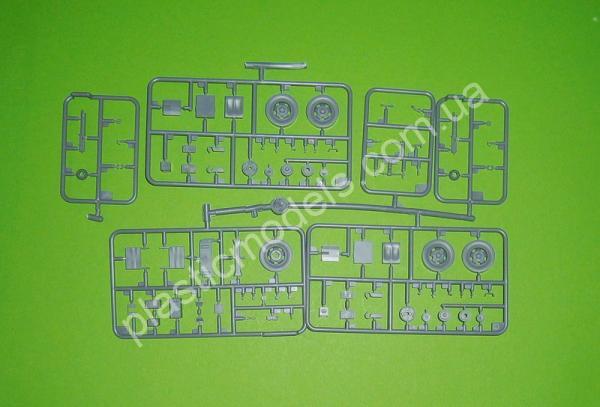 1/35 IBG 35021 Marmon-Herrington Mk.I South African Reconnaissance Vehicle
