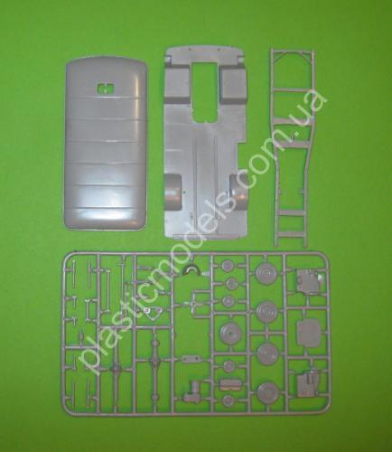 1/35 AMG 35409 UAZ-452 army cargo