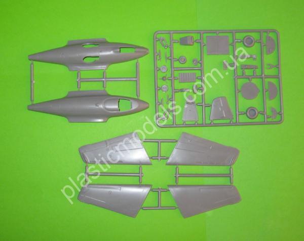 1/72 Микро Мир 72001 Me-263 германский ракетный истребитель
