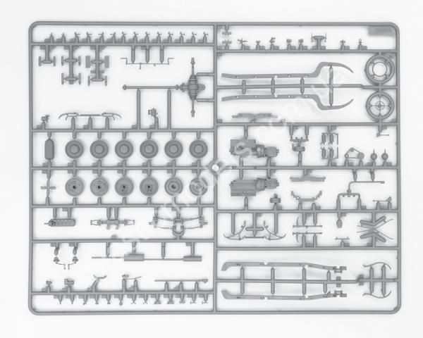 1/35 ICM 35539 Typ 320 (W142) Saloon with German Staff Personnel