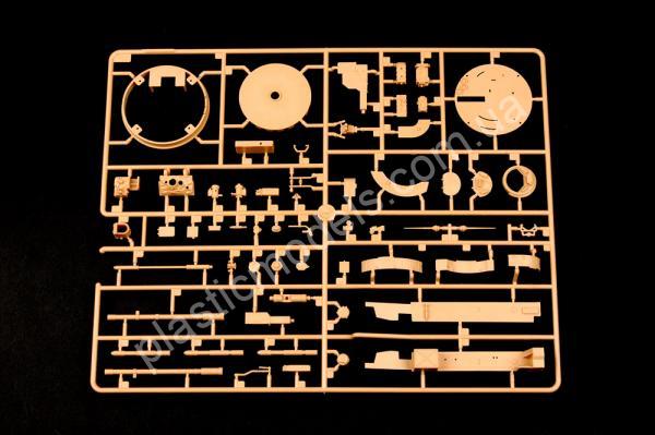 1/35 Trumpeter 1531 United Arab Emirates BMP-3