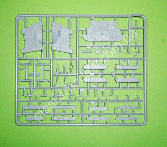 1/35 MiniArt 37098 Egyptian T-34/85 with crew