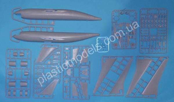 1/144 AMP 144-010 Airbus A310-300 Pratt & Whitney Pan American