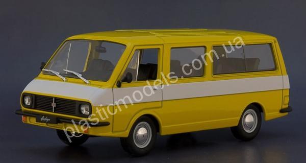 1/43 Автолегенды СССР №21 РАФ 2203 Латвия