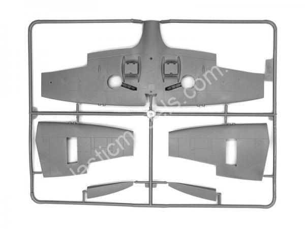 1/48 ICM 48065 Spitfire Mk.VIII, US Air Force Fighter