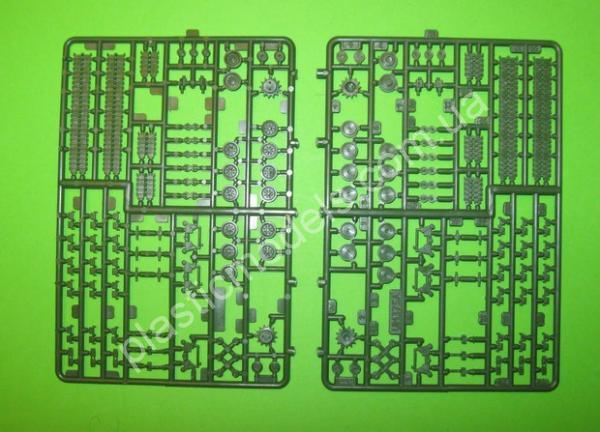 1/72 UM 379 Medium tank M4A3(76)W HVSS