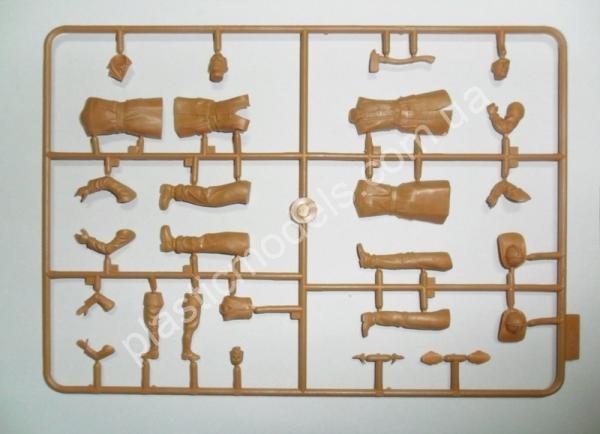 1/24 ICM 24005 American Firemen 1910