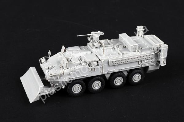 1/72 Trumpeter 07456 M1132 Stryker Engineer Squad Veh.w/LWMR