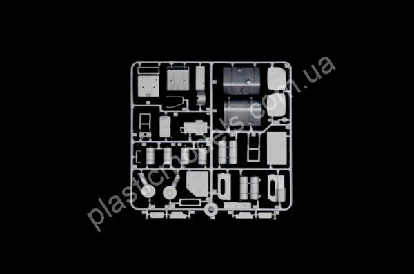 1/24 Italeri 3939 Iveco Turbostar 190-42 Canvas with elevator