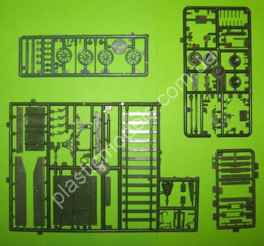 1/72 UMmt 642 Платформа бронепоезда