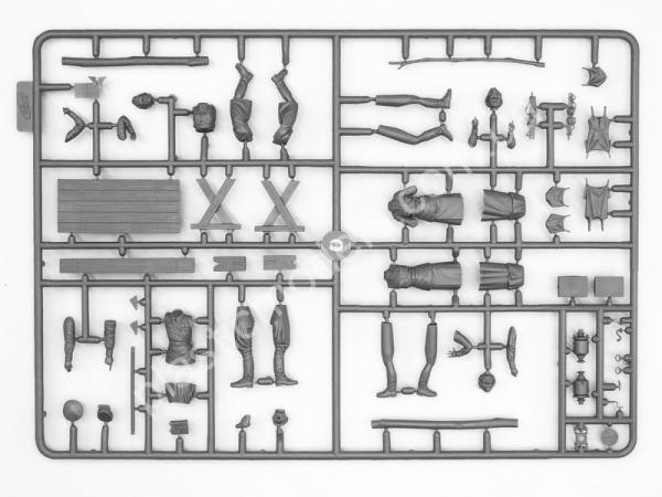 1/35 ICM 35621 Советские женщины-военнослужащие (1939-1942 гг.)