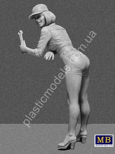 1/24 Master Box 24016 Pin-up series. A short stop. Kit No. 2