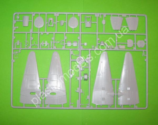 1/72 UM 108 Разведывательный ПЕ-2Р и Заправщик БЗ-38