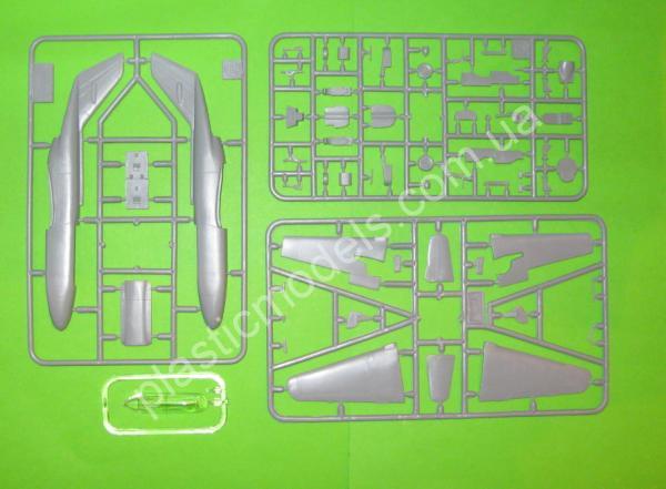 1/72 A-model 72230 Советский учебно-тренировочный самолет Як-30 