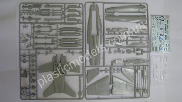 1/72 Zvezda 7290  Американский многоцелевой истребитель F-18C/D Хорнет