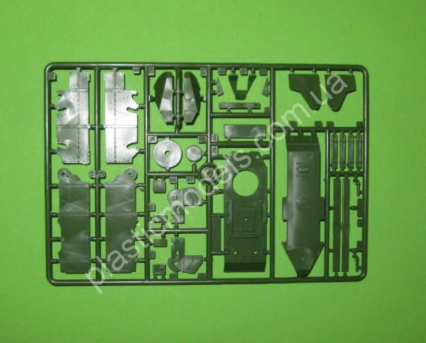 1/72 UMmt 668 Tank BT-7 experimental (with 76.2mm gun)