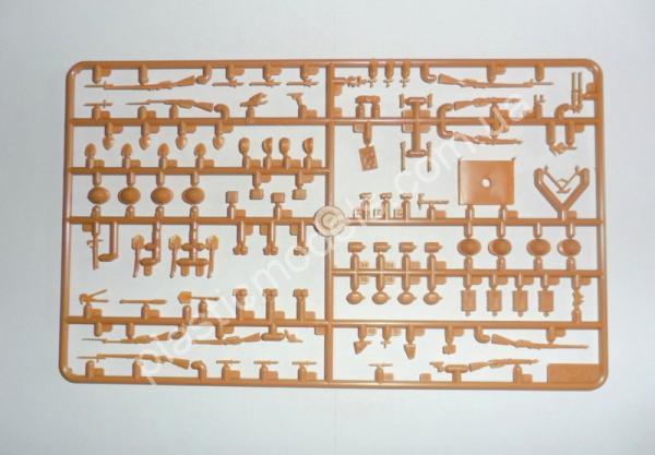 1/35 ICM 35687 Italian Infantry (1915) (4 figures)