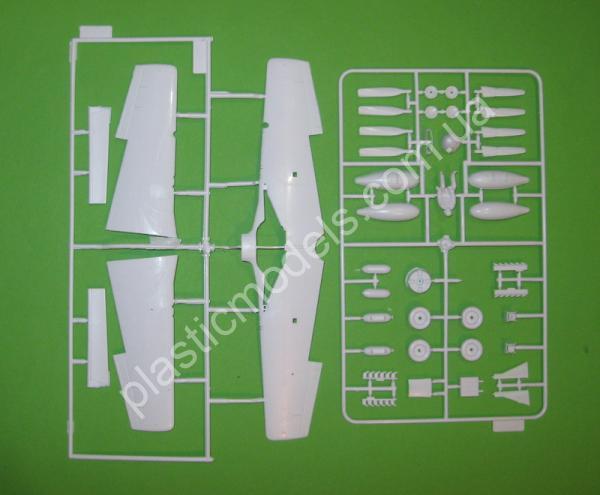 1/48 ICM 48167 North American F-6B WWII American Reconnaissance Aircraft