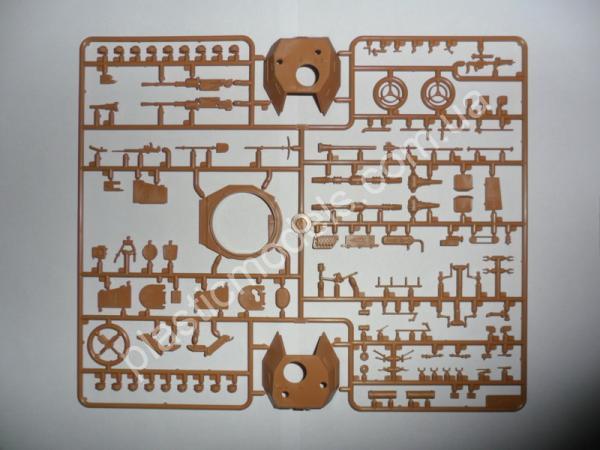 1/35 ICM 35376 Panzerspähwagen P 204(f) Railway German Armoured Vehicle