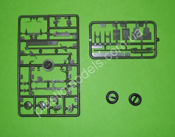 1/72 UM 367 Truck GAZ-AAA with 57mm Gun ZIS-2