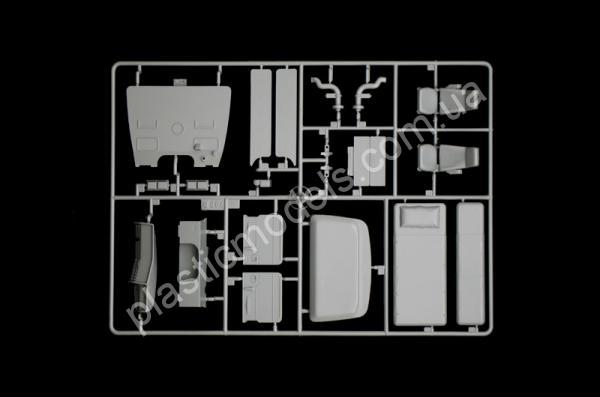 1/35 Italeri 3915 Trak Classic Western Star 4964