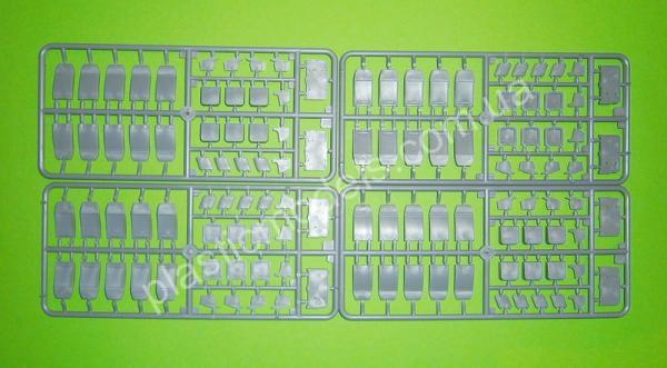 1/35 Roden 819 PD-3751 “Silverside Trailwagon” Trailways Company intercity bus