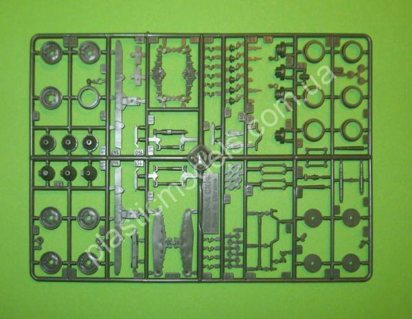 1/35 SKIF 208 BTR-152E1-ZU-23-2