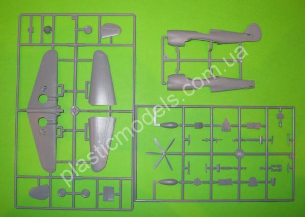 1/72 Special Hobby 72155 P-40F Warhawk 'Short Tails over Africa'