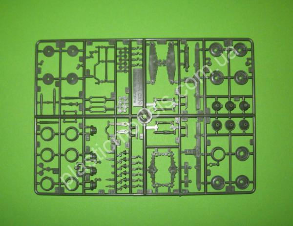 1/35 SKIF 210 BTR-152E