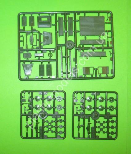 1/72 UM 108 Разведывательный ПЕ-2Р и Заправщик БЗ-38