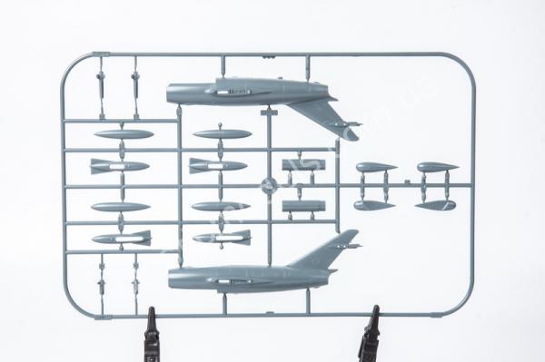 1/72 Eduard 7461 MiG-15bis