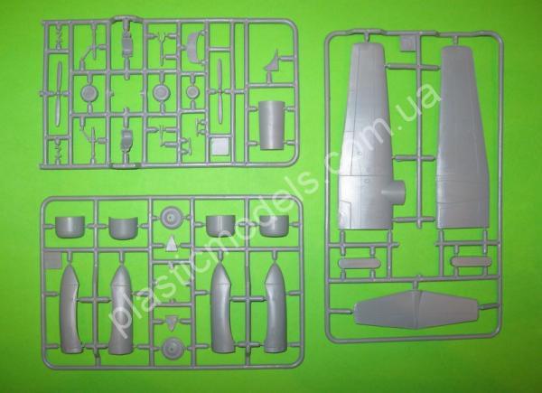 1/72 A-model 72162 YAK-200