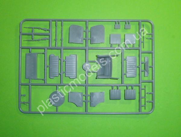 1/35 Master Box 35100 German military car Mercedes-Benz 170 V Typ 170 V Tourenwagen 4 Türen