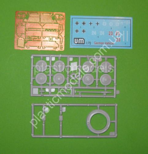 1/72 UM 484 Reconnaissance tank on Bergepanzerwagen 38 chassis