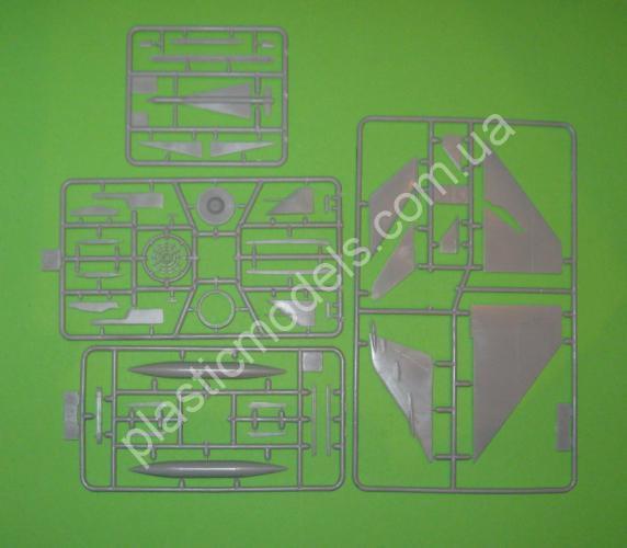 1/72 Modelsvit 72030 Перехватчик Е-152М