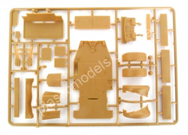 1/35 ICM 35525 L1500A (Kfz.70), Второй мировой войны немецкий персонал автомобилей