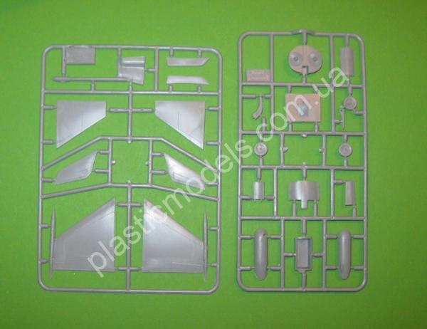 1/72 ART model 7203 Yak-36