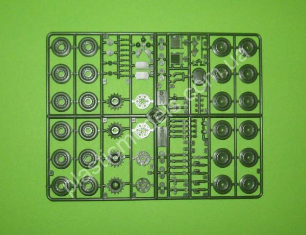 1/35 SKIF 219 MT-LB 6M1B3