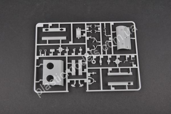 1/35 Trumpeter 5568 Soviet SU-152 Late