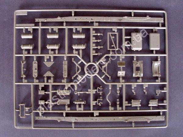 1/35 Trumpeter 01003 ZIL-157K military truck