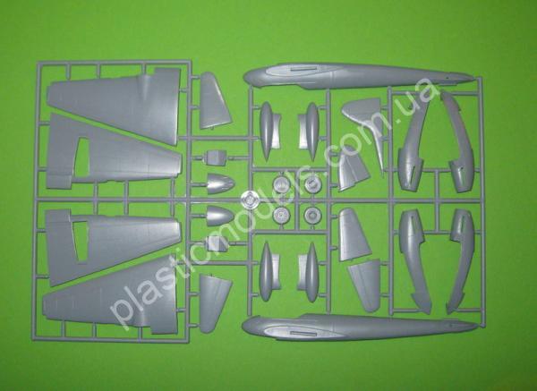 1/72 AZ model 7654 DH-103 Hornet FR.Mk.4