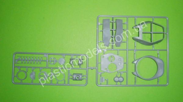 1/35 MiniArt 37098 Egyptian T-34/85 with crew