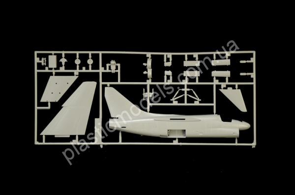 1/72 Italeri 1411 A-7E Corsair II