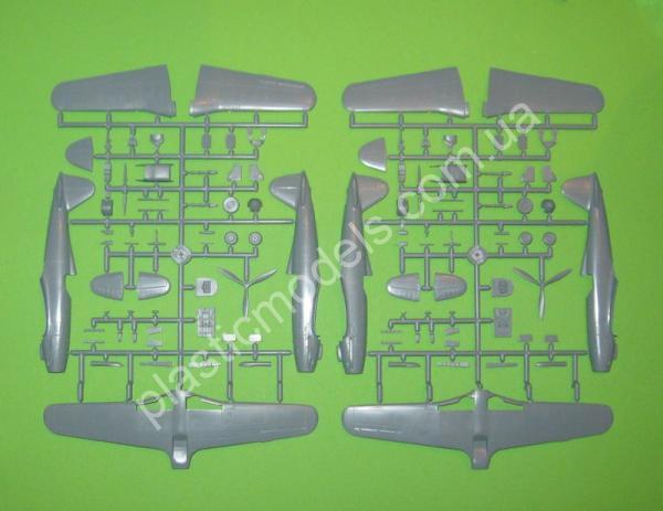 1/72 Sword 72104 Fiat G.55  2 in 1 series: box contains 2 complete kits
